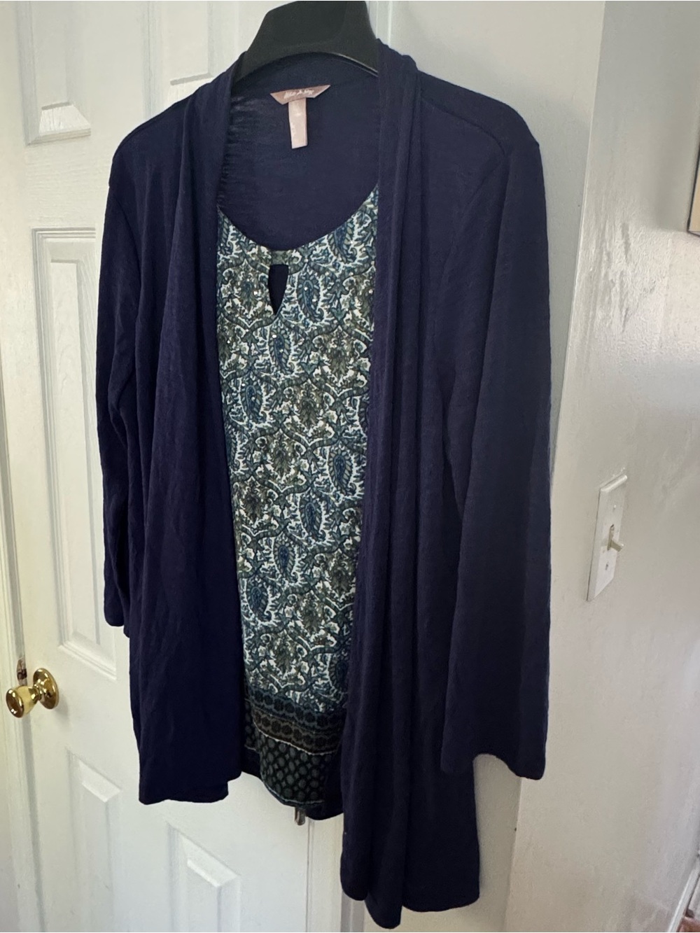 White Stag Women’s L Mock Layer Cardigan Navy Blue Paisley Print 2-in-1 Top NWOT - Picture 9 of 11